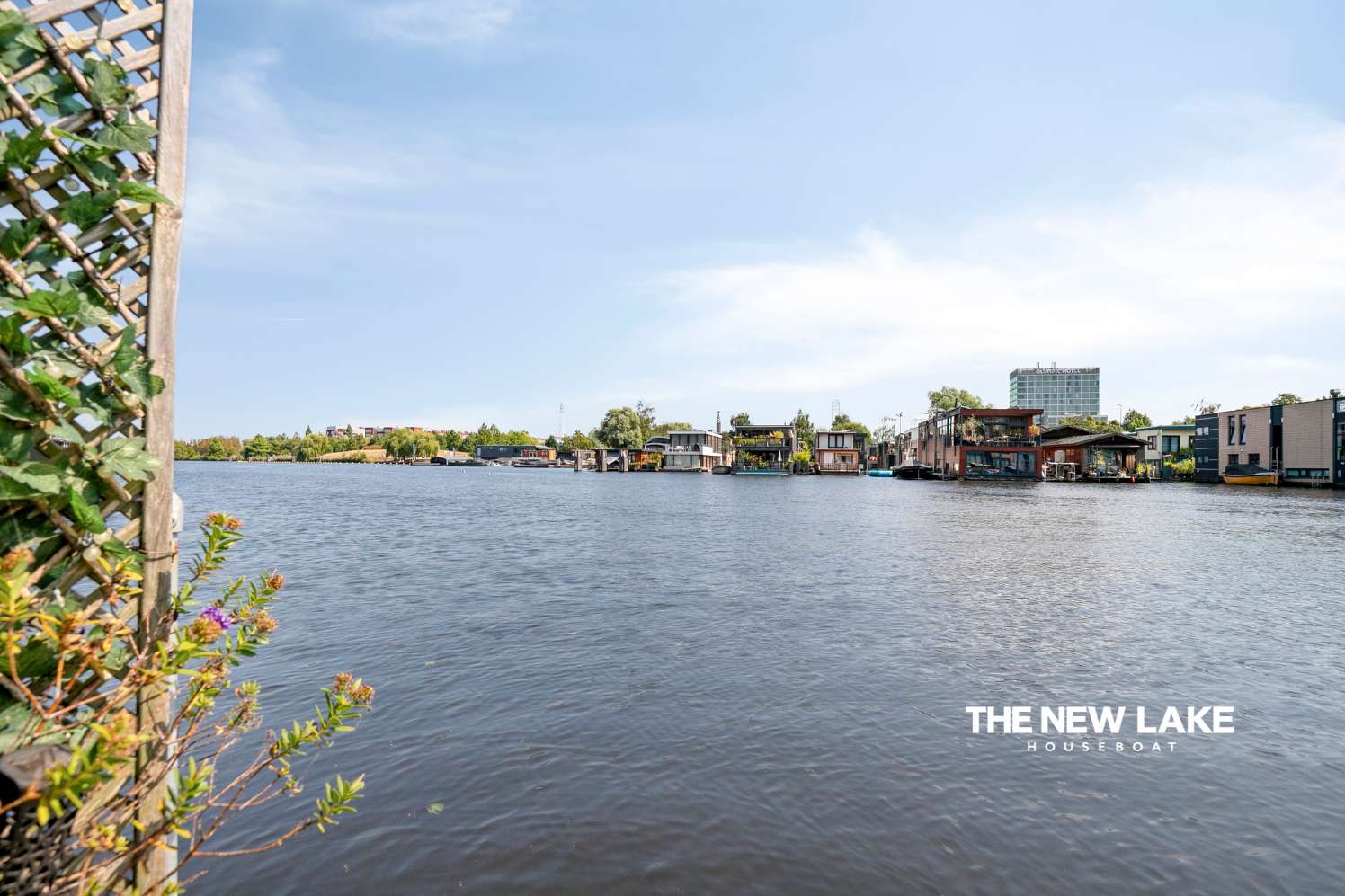 Unique Houseboat Stay in Amsterdam
