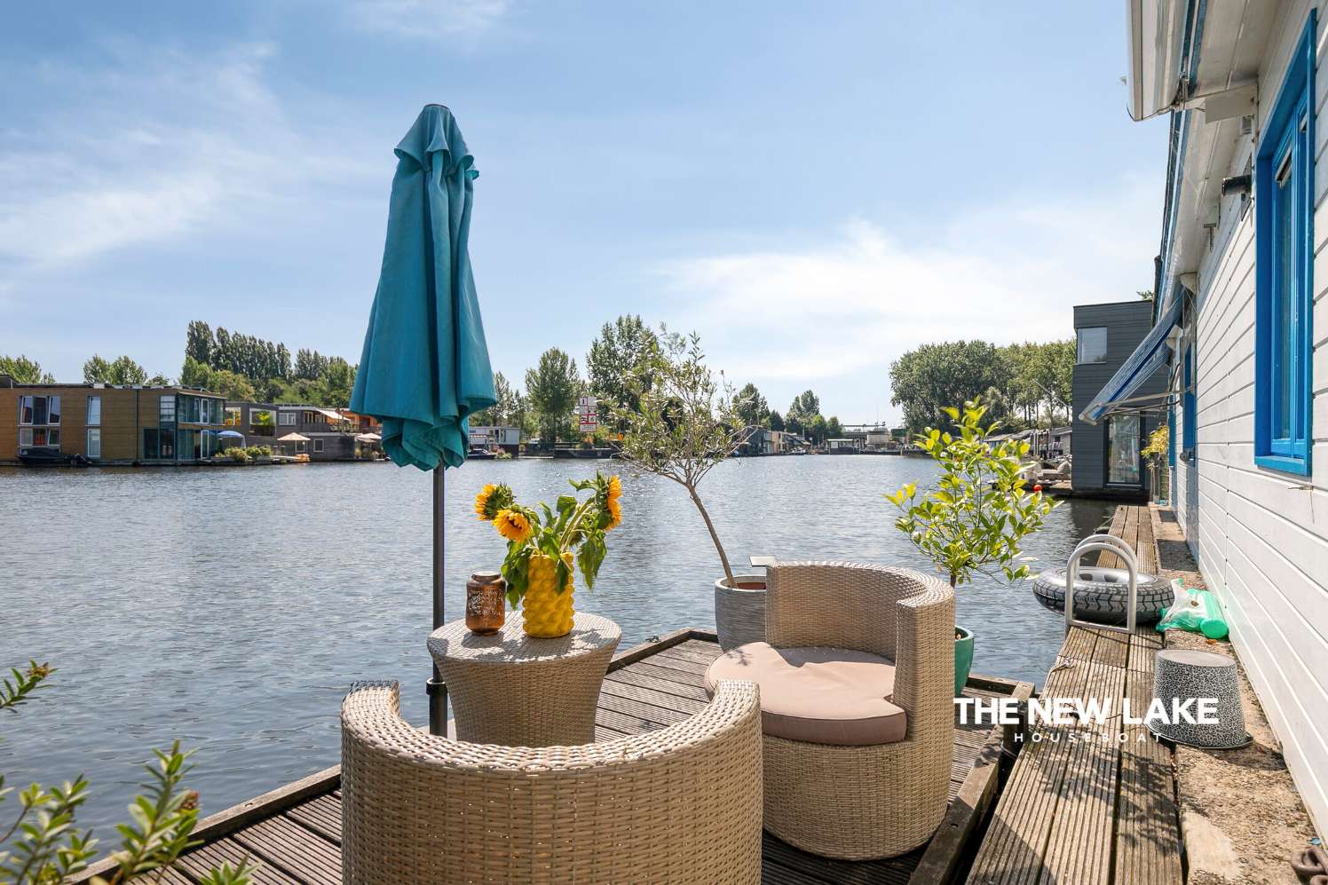 Unique Houseboat Stay in Amsterdam